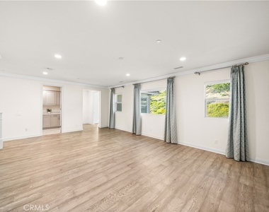 1151 Summit Oak - Photo Thumbnail 34