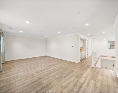 1151 Summit Oak - Photo Thumbnail 31
