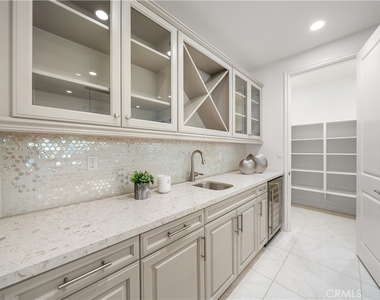 1151 Summit Oak - Photo Thumbnail 8