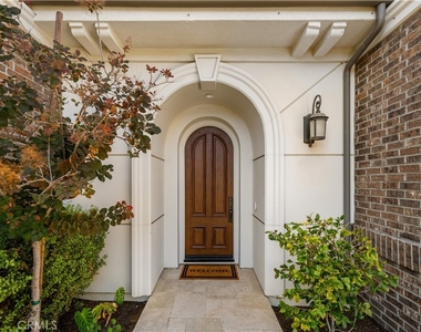 1151 Summit Oak - Photo Thumbnail 2