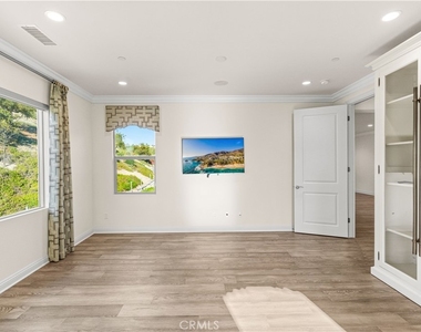 1151 Summit Oak - Photo Thumbnail 37