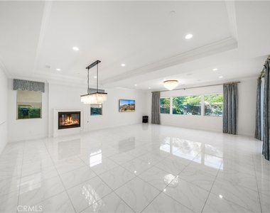 1151 Summit Oak - Photo Thumbnail 9