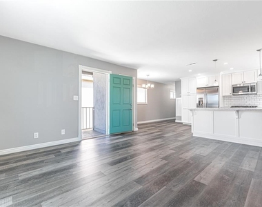 1808 W Balboa - Photo Thumbnail 2