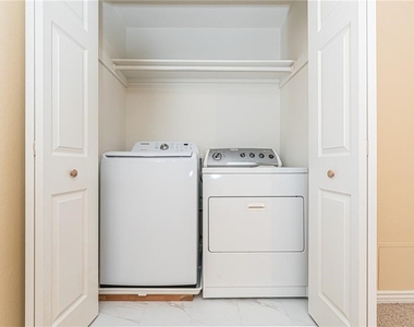 1808 W Balboa - Photo Thumbnail 21