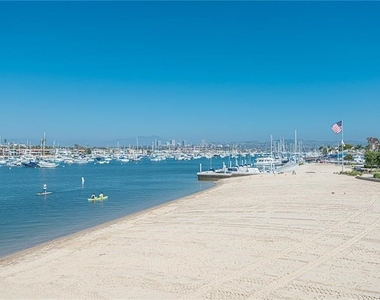 1808 W Balboa - Photo Thumbnail 6