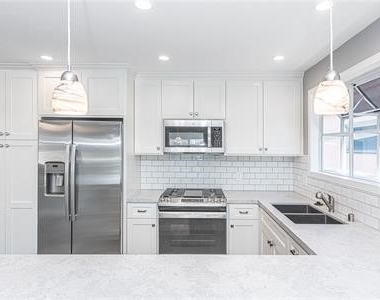 1808 W Balboa - Photo Thumbnail 7
