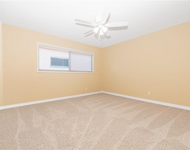 1808 W Balboa - Photo Thumbnail 24