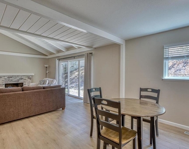 1095 Pacific Street - Photo Thumbnail 15