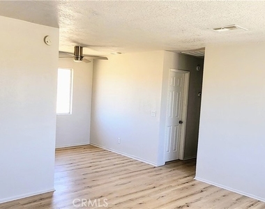 6474 Camarilla - Photo Thumbnail 3