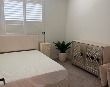 12940 Blush Ct - Photo Thumbnail 5