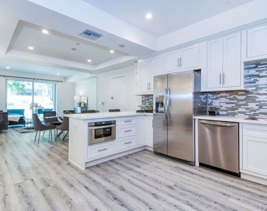 1237 S Holt Avenue - Photo Thumbnail 25