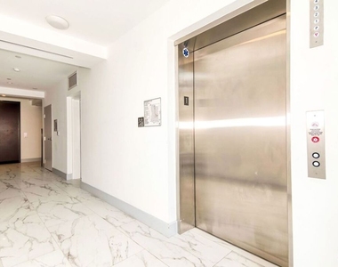 1237 S Holt Avenue - Photo Thumbnail 38