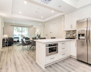 1237 S Holt Avenue - Photo Thumbnail 18