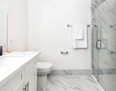 1237 S Holt Avenue - Photo Thumbnail 21