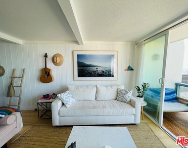 11954 Oceanaire Lane - Photo Thumbnail 6