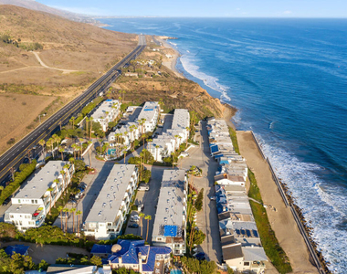 11954 Oceanaire Lane - Photo Thumbnail 18