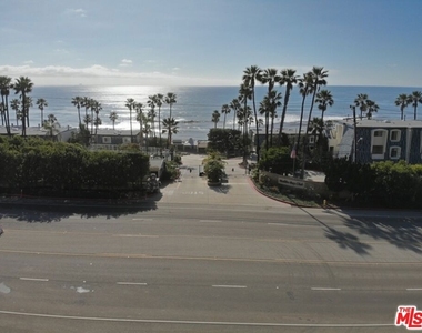 11954 Oceanaire Lane - Photo Thumbnail 20