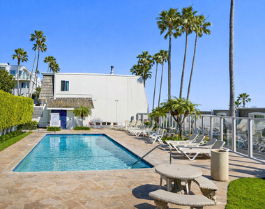 11954 Oceanaire Lane - Photo Thumbnail 24