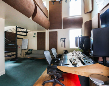 2216 Bancroft Avenue - Photo Thumbnail 40