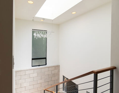 2216 Bancroft Avenue - Photo Thumbnail 17