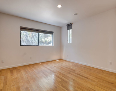 2216 Bancroft Avenue - Photo Thumbnail 27