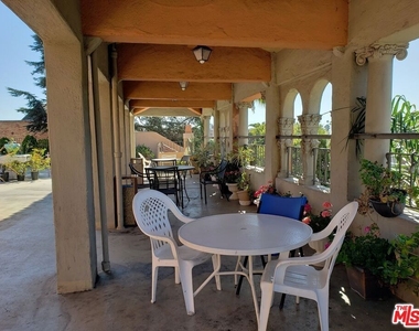 5640 Franklin Avenue - Photo Thumbnail 11