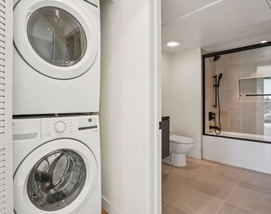 1110 S Spaulding Avenue - Photo Thumbnail 20