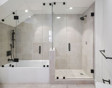1110 S Spaulding Avenue - Photo Thumbnail 15