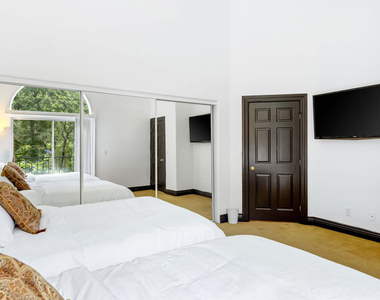 3030 Passmore Drive - Photo Thumbnail 16