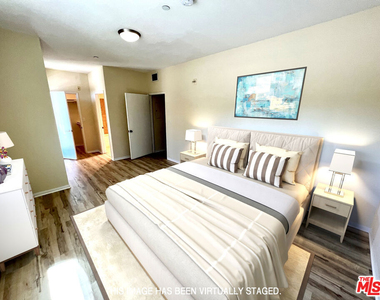 13941 Sherman Way - Photo Thumbnail 7