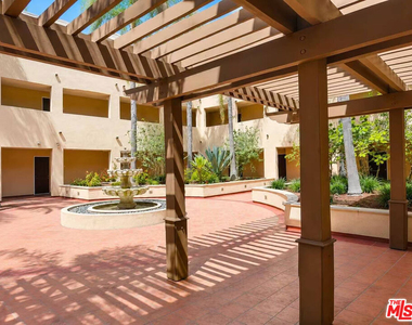 13941 Sherman Way - Photo Thumbnail 18