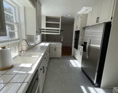 4838 Cartwright Avenue - Photo Thumbnail 12