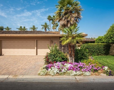 101 Columbia Drive - Photo Thumbnail 2