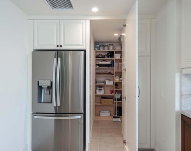 101 Columbia Drive - Photo Thumbnail 15