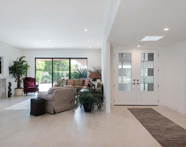 101 Columbia Drive - Photo Thumbnail 16