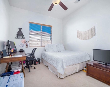 43569 Parkway Esplanade E - Photo Thumbnail 15