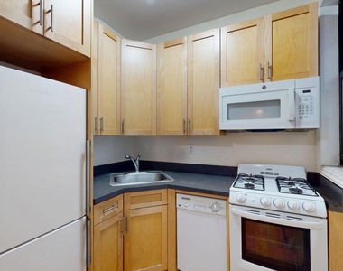 123 East 82nd Street - Photo Thumbnail 2