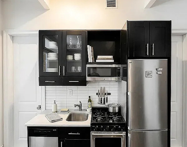 350 3rd Avenue - Photo Thumbnail 1