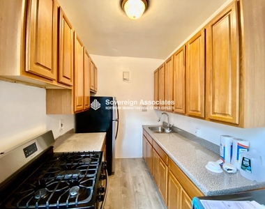 201 West 105th Street - Photo Thumbnail 2