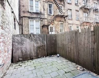 Leroy St - Photo Thumbnail 4