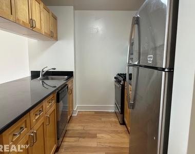 323 W 96th St - Photo Thumbnail 2