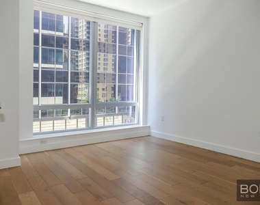 East 39th Street - Photo Thumbnail 2