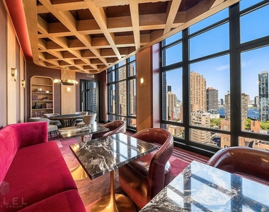 East 36th Street - Photo Thumbnail 10