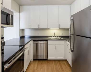 85 West 5th Avenue - Photo Thumbnail 2