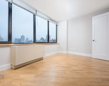 East 96th Street - Photo Thumbnail 16