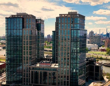 Lincoln Avenue - Photo Thumbnail 4