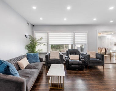 369 Island Avenue - Photo Thumbnail 3