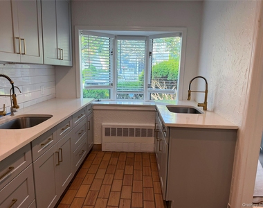 369 Island Avenue - Photo Thumbnail 8