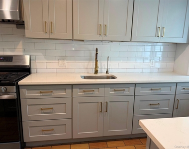 369 Island Avenue - Photo Thumbnail 6