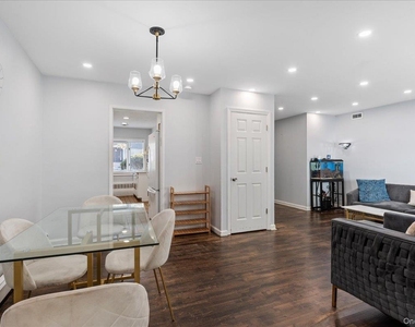 369 Island Avenue - Photo Thumbnail 5